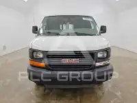 2015 GMC Savana photo