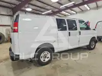 2015 GMC Savana photo