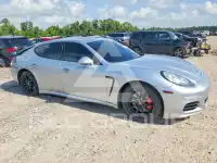 2015 Porsche Panamera photo