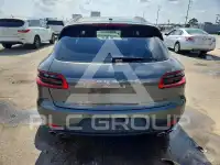 2015 Porsche MACAN photo