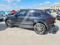 2015 Porsche MACAN photo