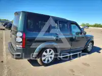 2015 Land Rover LR4 photo