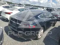 2015 Tesla Model S photo