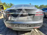 2015 Tesla Model S фото