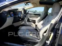 2015 Tesla Model S фото