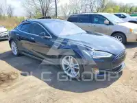 2015 Tesla Model S фото