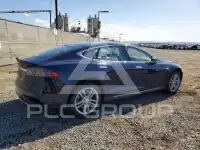 2015 Tesla Model S фото