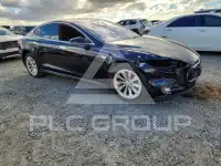 2015 Tesla Model S photo