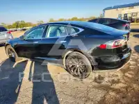 2015 Tesla Model S фото