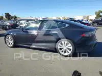 2015 Tesla Model S фото
