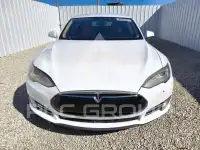 2015 Tesla Model S фото