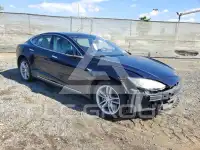 2015 Tesla Model S фото
