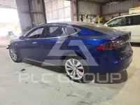 2015 Tesla Model S photo