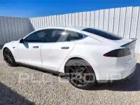 2015 Tesla Model S фото