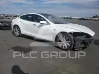 2015 Tesla Model S photo