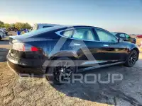 2015 Tesla Model S фото