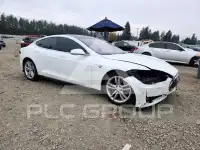 2015 Tesla Model S фото