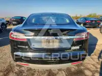2015 Tesla Model S фото