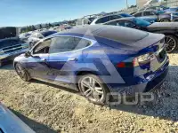 2015 Tesla Model S фото