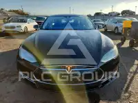 2015 Tesla Model S фото