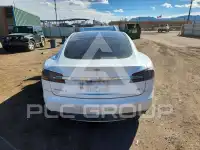 2015 Tesla Model S photo