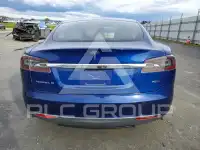 2015 Tesla Model S фото