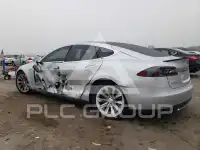 2015 Tesla Model S фото