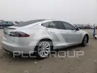 2015 Tesla Model S фото