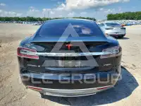 2015 Tesla Model S фото