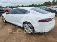 2015 Tesla Model S фото