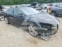 2015 Tesla Model S фото