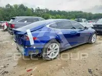 2015 Tesla Model S фото