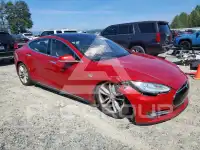 2015 Tesla Model S фото