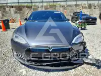 2015 Tesla Model S фото