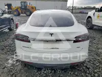 2015 Tesla Model S фото