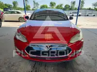 2015 Tesla Model S фото