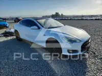 2015 Tesla Model S фото