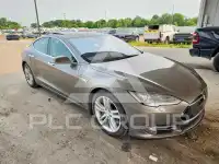 2015 Tesla Model S фото