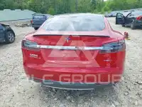 2015 Tesla Model S фото