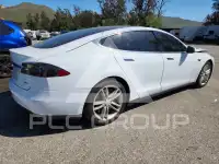 2015 Tesla Model S фото