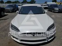 2015 Tesla Model S photo