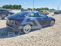 2015 Tesla Model S photo