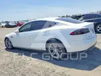 2015 Tesla Model S photo