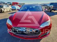 2015 Tesla Model S photo