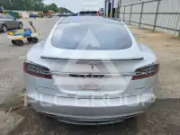 2015 Tesla Model S photo