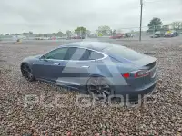 2015 Tesla Model S фото