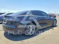 2015 Tesla Model S photo