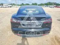 2015 Tesla Model S фото