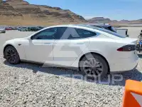 2015 Tesla Model S фото
