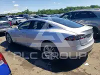 2015 Tesla Model S фото
